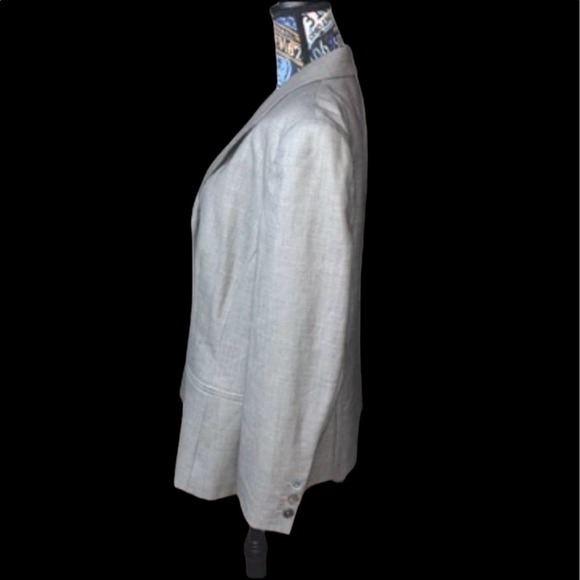 Escada Grey Blazer size 44 - Picture 5 of 8